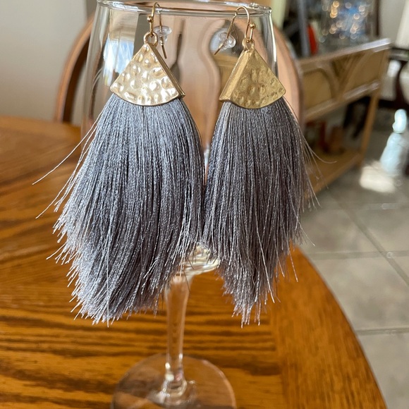 Earrings - Picture 2 of 4